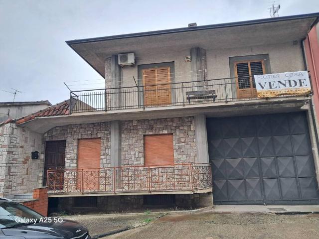 Villa Indipendente in vendita a Rotondi, Campania