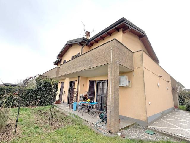 Villa Indipendente in vendita a Rottofreno, Reggio Emilia