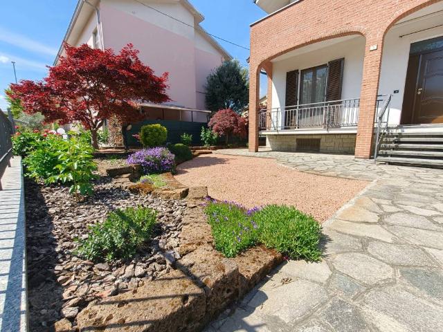 Villa Indipendente in vendita a Rottofreno, Reggio Emilia