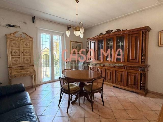 Villa Indipendente in vendita a Rottofreno, Reggio Emilia