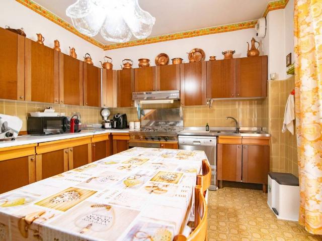 Villa Indipendente in vendita a Villaggio Famiglia, Rovato