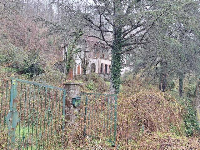 Villa Indipendente in vendita a Rovegno, Liguria