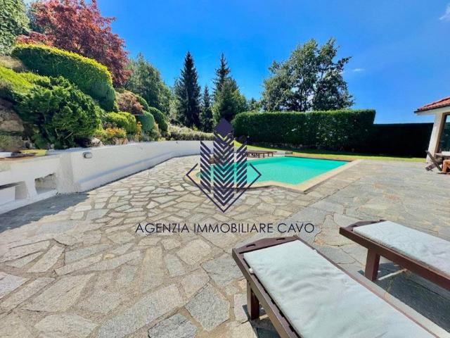 Villa Indipendente in vendita a Rovegno, Liguria