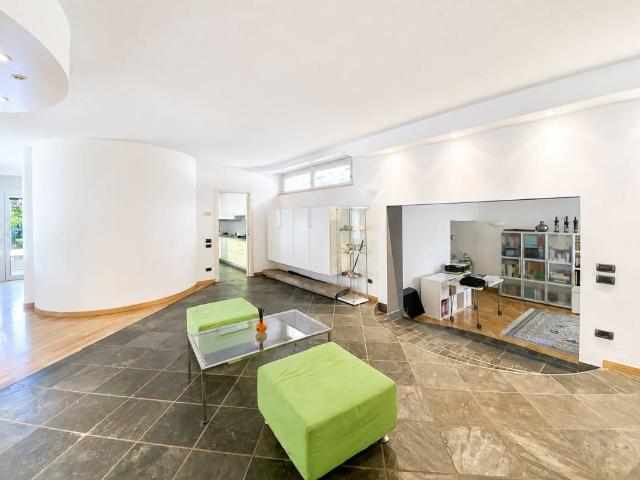 Villa Indipendente in vendita a Rovellasca, Lombardia