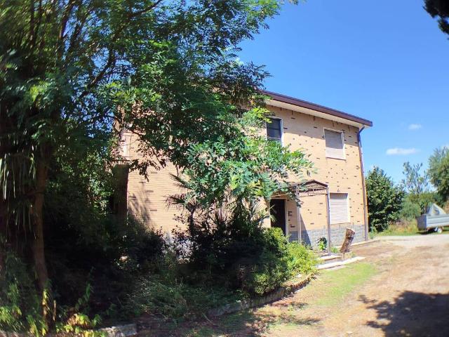 Villa Indipendente in vendita a Rovellasca, Lombardia