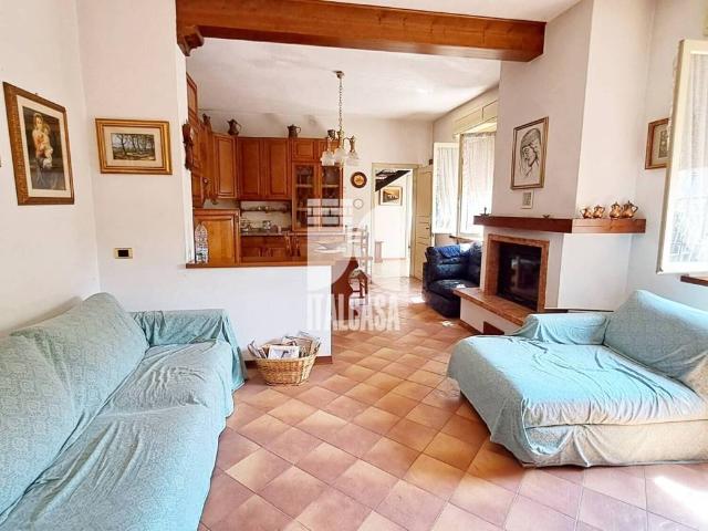 Villa Indipendente in vendita a Roverbella, Lombardia