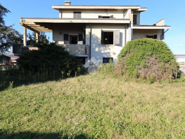 Villa Indipendente in vendita a Castelletto, Roverbella