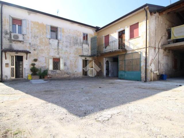 Villa Indipendente in vendita a Castelletto, Roverbella