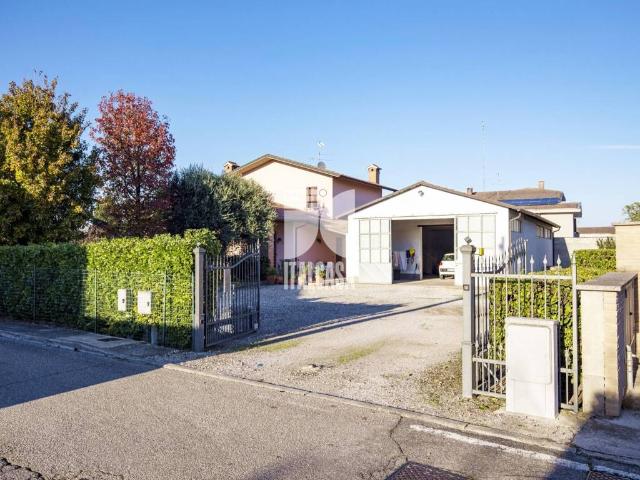 Villa Indipendente in vendita a Castelletto, Roverbella