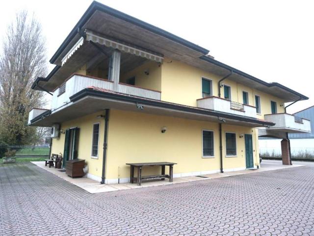 Villa Indipendente in vendita a Castelletto, Roverbella