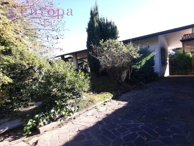 Villa Indipendente in vendita a Roveredo In Piano, Friuli-Venezia Giulia
