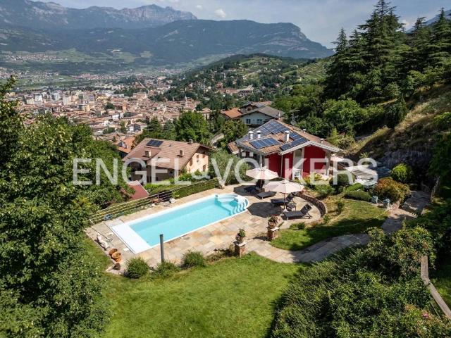 Villa Indipendente in vendita a Comunità della Vallagarina, Borgo Sacco