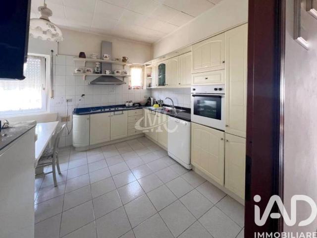 Villa Indipendente in vendita a Comunità della Vallagarina, Borgo Sacco