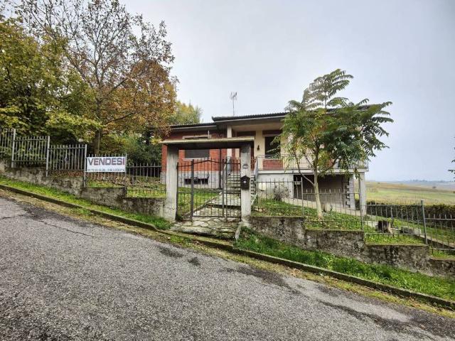 Villa Indipendente in vendita a Rovescala, Lombardia