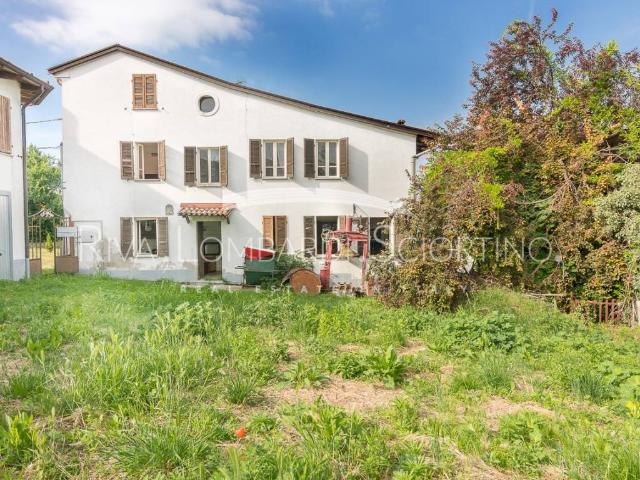 Villa Indipendente in vendita a Rovescala, Lombardia