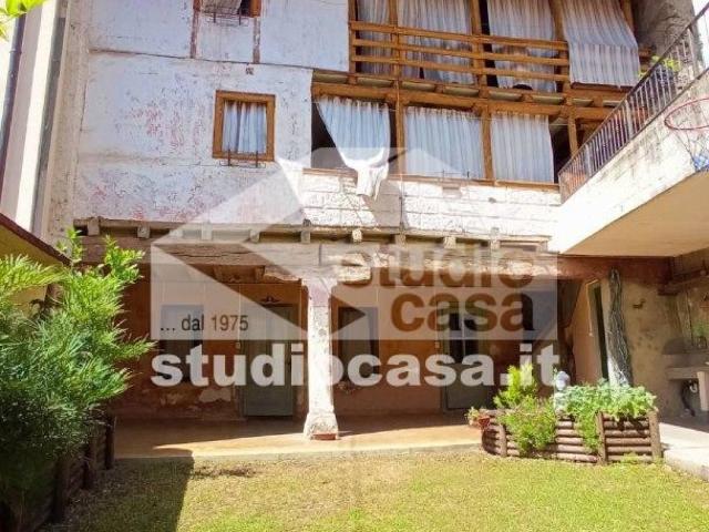 Villa Indipendente in vendita a Rovetta, Lombardia