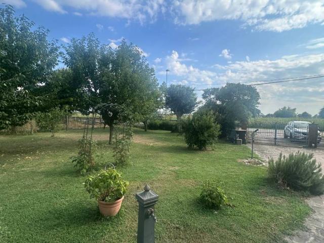 Villa Indipendente in vendita a Rovigo, Veneto