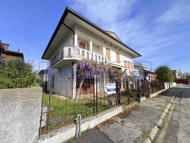 Villa Indipendente in vendita a Commenda Est, Rovigo