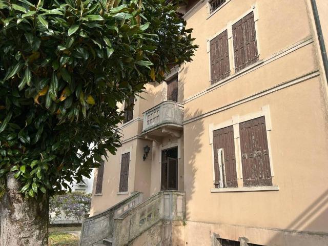 Villa Indipendente in vendita a Sarzano, Rovigo