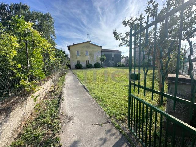 Villa Indipendente in vendita a Rovigo, Veneto