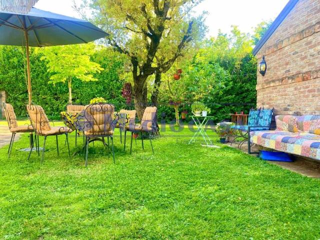 Villa Indipendente in vendita a Rovigo, Veneto