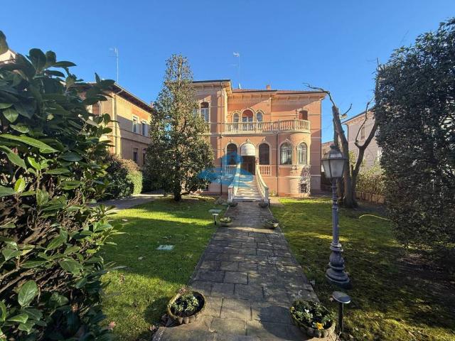 Villa Indipendente in vendita a Rovigo, Veneto