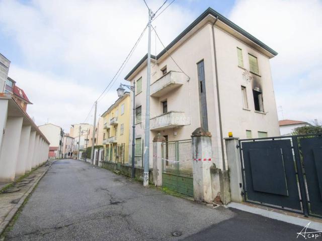 Villa Indipendente in vendita a Rovigo, Veneto