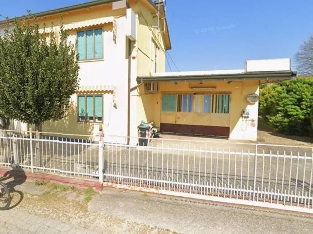 Villa Indipendente in vendita a Commenda, Rovigo