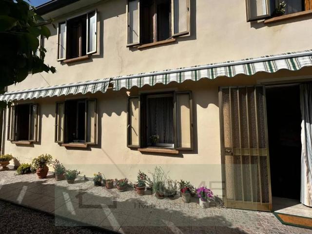Villa Indipendente in vendita a Rovolon, Veneto