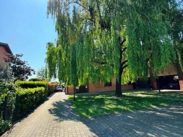Villa Indipendente in vendita a Torriggio, Rozzano