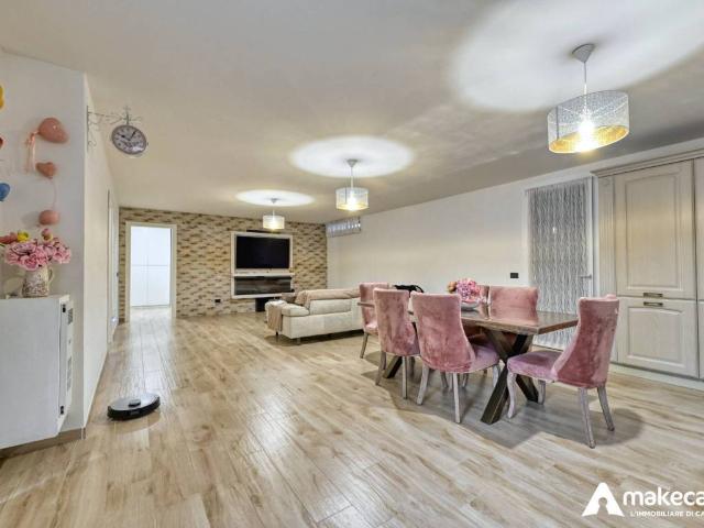 Villa Indipendente in vendita a Rozzano, Lombardia