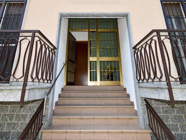 Villa Indipendente in vendita a Rozzano, Lombardia