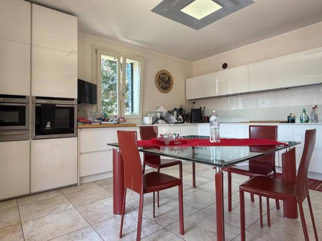 Villa Indipendente in vendita a Rubano, Veneto