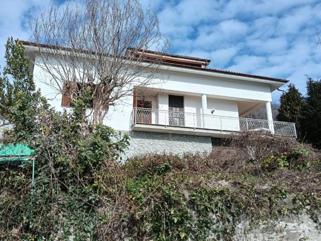 Villa Indipendente in vendita a Unione Montana Alpi Graie, Piemonte