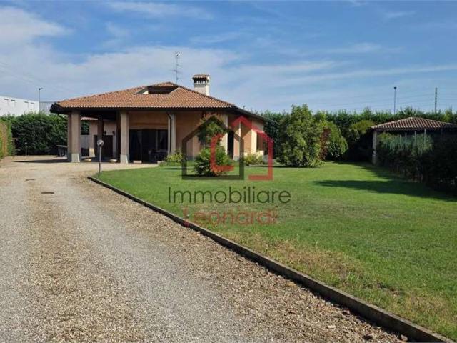 Villa Indipendente in vendita a Rubiera