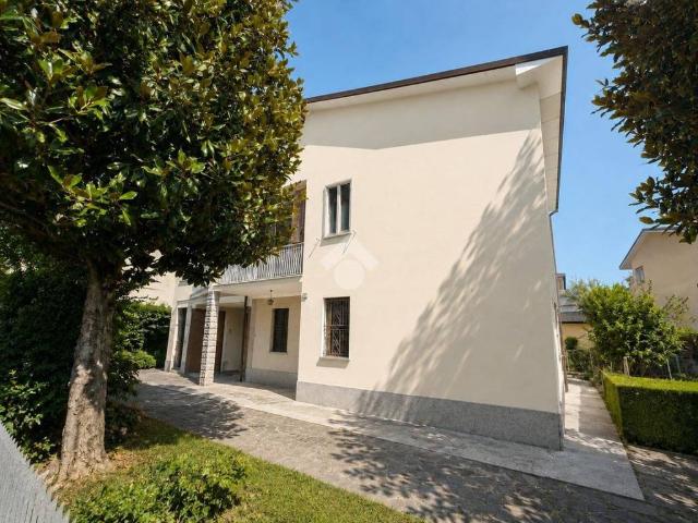 Villa Indipendente in vendita a Rubiera