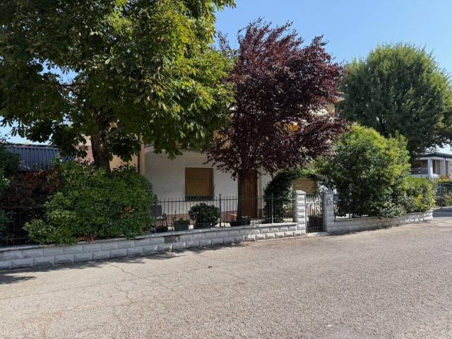 Villa Indipendente in vendita a Tresinaro - Secchia, Re