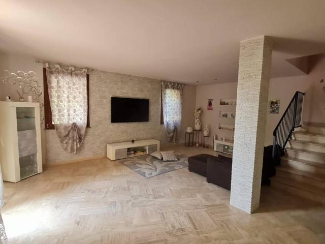 Villa Indipendente in vendita a Tresinaro - Secchia, Re