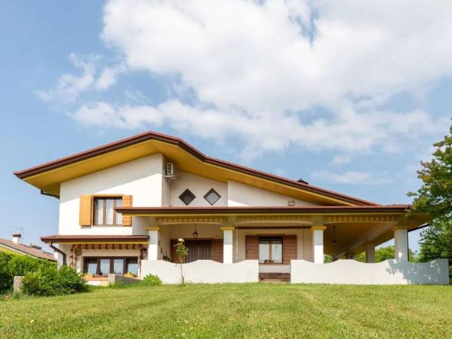 Villa Indipendente in vendita a Ruda, Friuli-Venezia Giulia