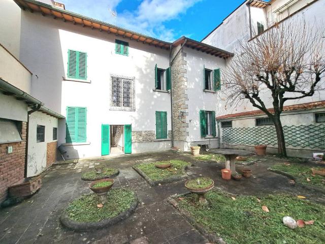 Villa Indipendente in vendita a Unione di Comuni Valdarno e Valdisieve, Rufina