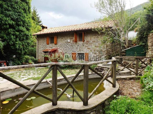 Villa Indipendente in vendita a Pomino, Rufina