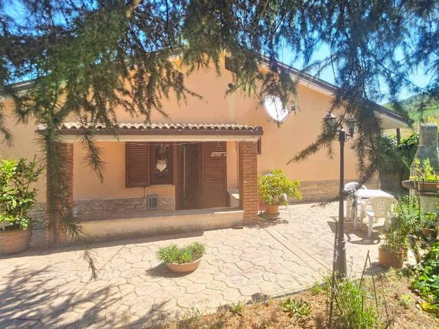 Villa Indipendente in vendita a Ruoti, Basilicata