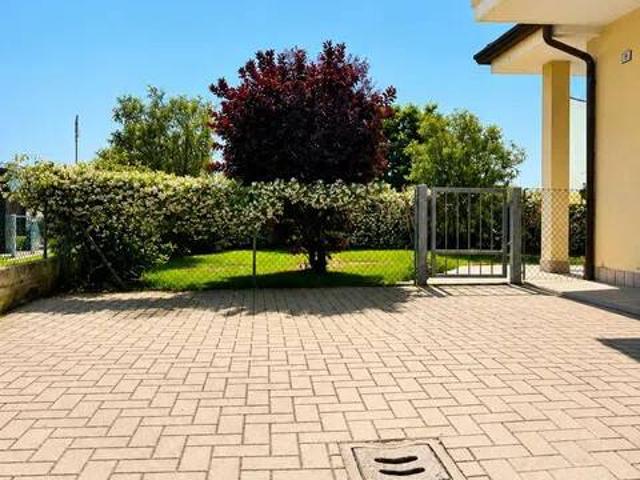 Villa Indipendente in vendita a Russi, Reggio Emilia