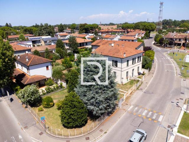 Villa Indipendente in vendita a Russi, Reggio Emilia