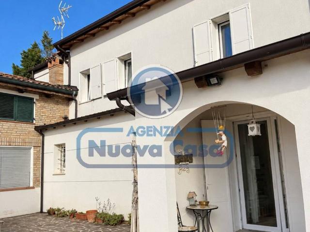Villa Indipendente in vendita a Godo, Russi