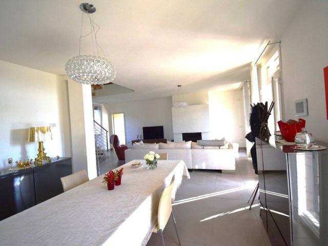 Villa Indipendente in vendita a Russi, Reggio Emilia