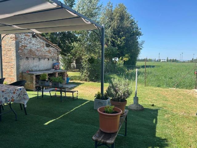 Villa Indipendente in vendita a Russi, Reggio Emilia