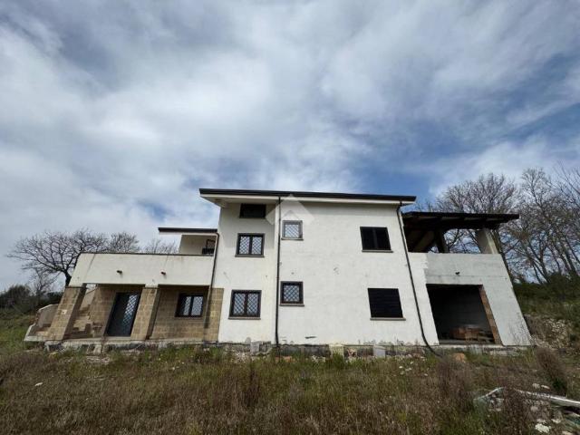 Villa Indipendente in vendita a Alvignano, Campania