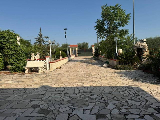 Villa Indipendente in vendita a Puglia, Bari