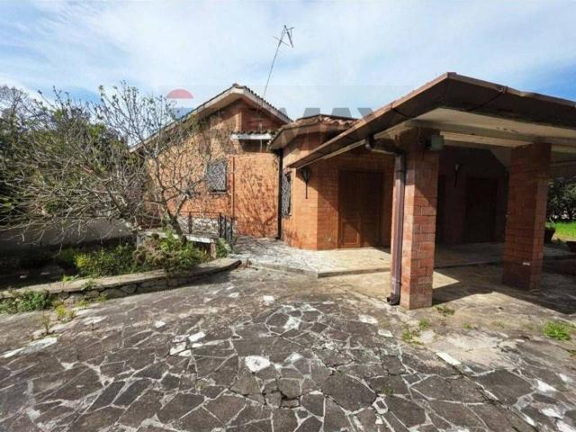 Villa Indipendente in vendita a Sabaudia, Latina